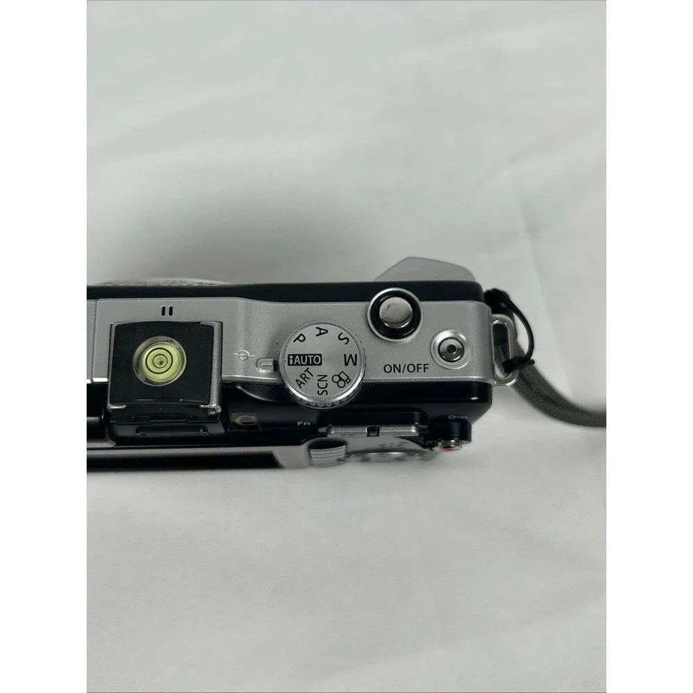 Olympus PEN E PL1 Digital Camera with Lens and Battery